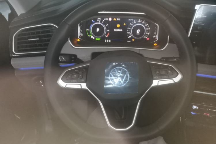 Used Volkswagen Tayron GTE Plug-in Hybrid 2023 280TSI Luxury Plus Advanced Edition Steering Wheel