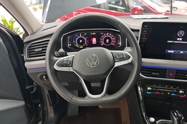 Used Volkswagen Tayron GTE Plug-in Hybrid 2023 280TSI Luxury Plus Advanced Edition Steering Wheel
