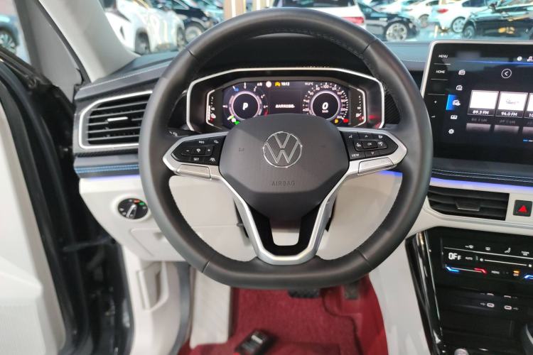 Used Volkswagen Tayron GTE Plug-in Hybrid 2023 280TSI Luxury Plus Advanced Edition Steering Wheel