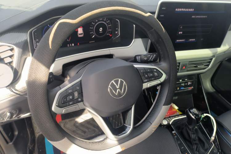 Used Volkswagen Tayron GTE Plug-in Hybrid 2023 280TSI Luxury Plus Advanced Edition Steering Wheel