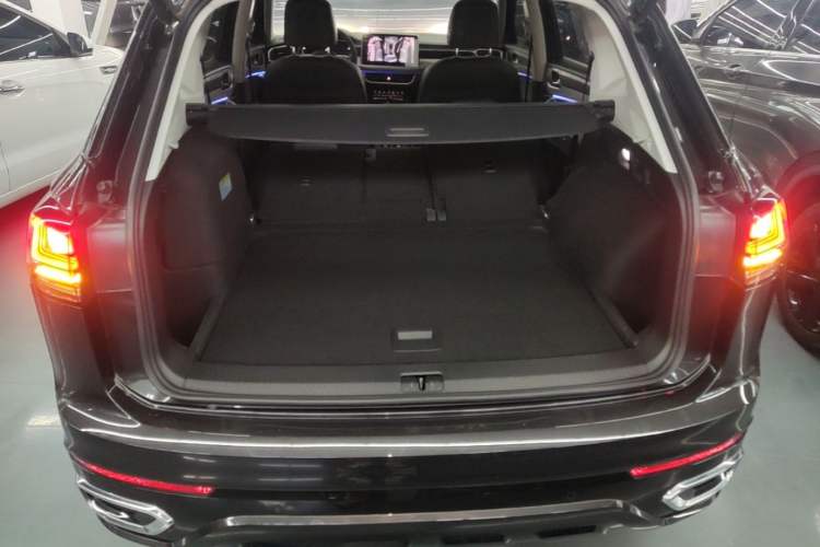 Used Volkswagen Tayron GTE Plug-in Hybrid 2023 280TSI Luxury Plus Advanced Edition Trunk
