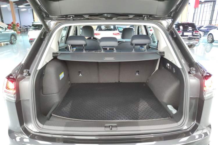 Used Volkswagen Tayron GTE Plug-in Hybrid 2023 280TSI Luxury Plus Advanced Edition Trunk