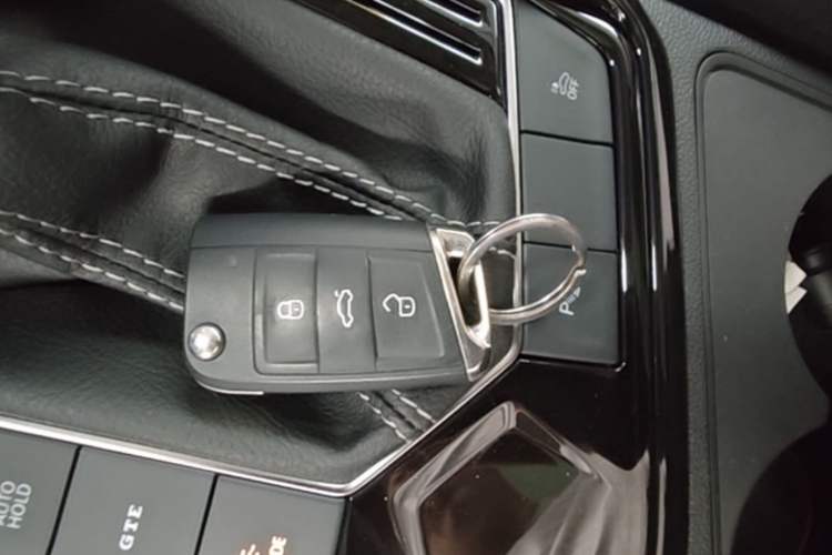 Used Volkswagen Tayron GTE Plug-in Hybrid 2023 280TSI Luxury Plus Advanced Edition Vehicle Key