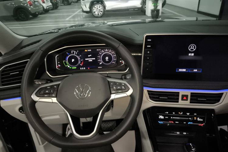 Used Volkswagen Tayron GTE Plug-in Hybrid 2023 280TSI Luxury Plus Advanced Edition Center Console