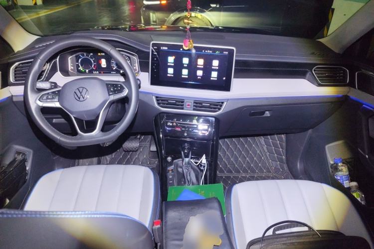 Used Volkswagen Tayron GTE Plug-in Hybrid 2023 280TSI Luxury Plus Advanced Edition Center Console