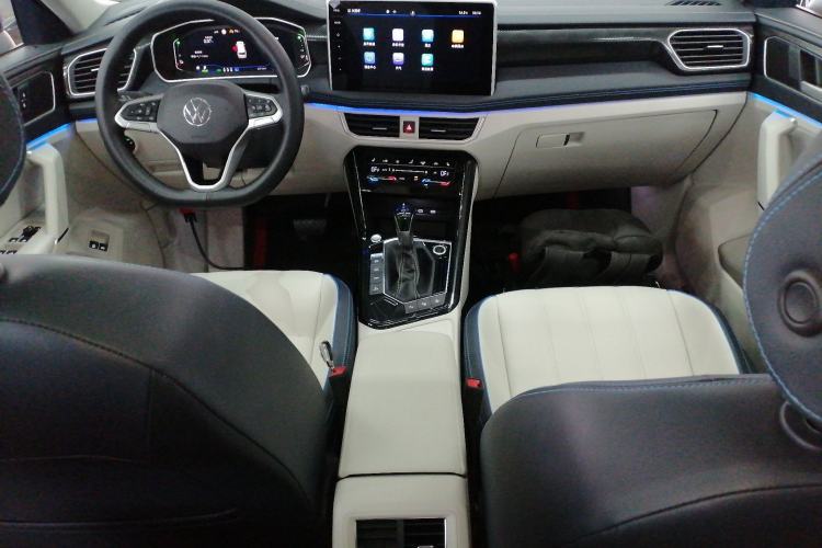 Used Volkswagen Tayron GTE Plug-in Hybrid 2023 280TSI Luxury Plus Advanced Edition Center Console