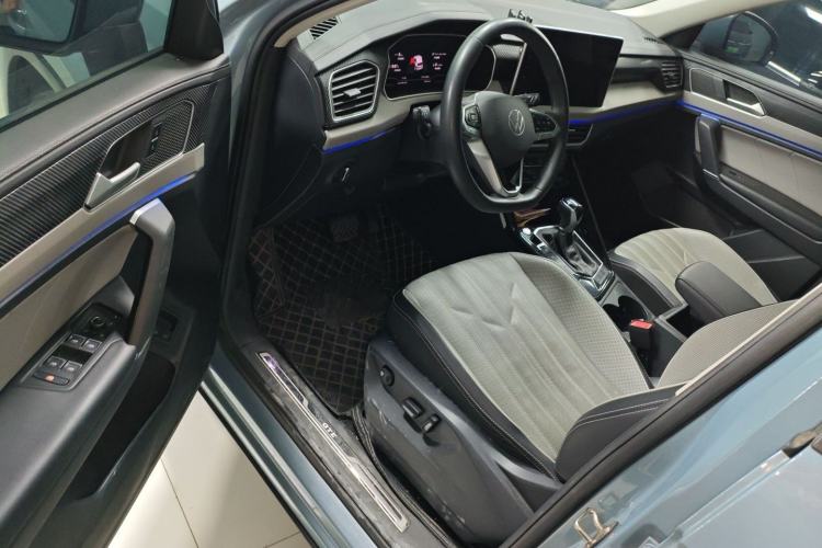 Used Volkswagen Tayron GTE Plug-in Hybrid 2023 280TSI Luxury Plus Advanced Edition Driver Seat