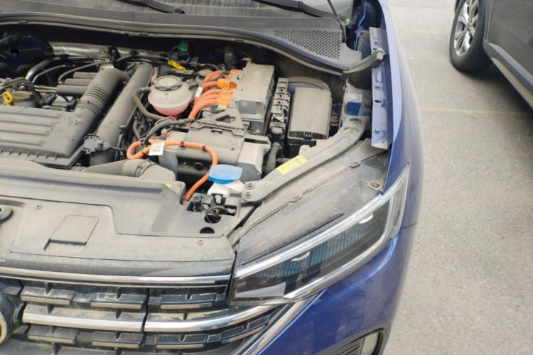 Used Volkswagen Tayron GTE Plug-in Hybrid 2023 280TSI Luxury Plus Advanced Edition Engine Bay Left