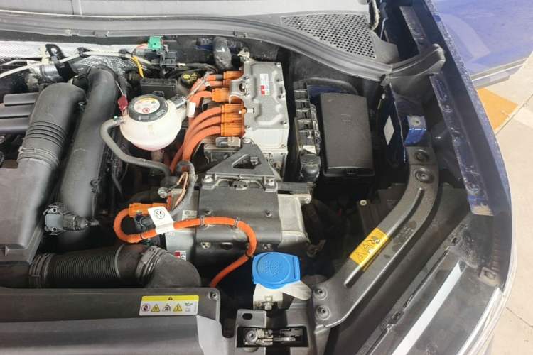 Used Volkswagen Tayron GTE Plug-in Hybrid 2023 280TSI Luxury Plus Advanced Edition Engine Bay Left