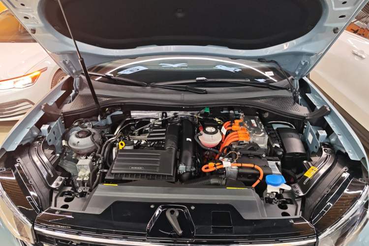 Used Volkswagen Tayron GTE Plug-in Hybrid 2023 280TSI Luxury Plus Advanced Edition Engine Bay
