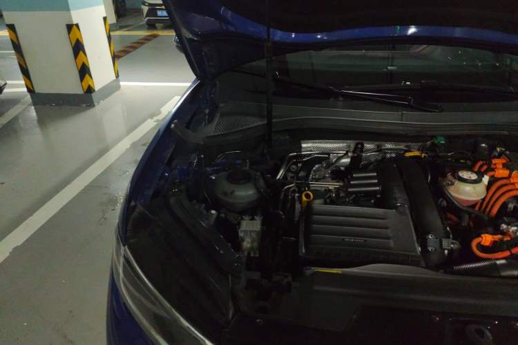Used Volkswagen Tayron GTE Plug-in Hybrid 2023 280TSI Luxury Plus Advanced Edition Engine Bay Right