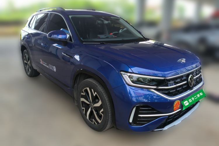 Used Volkswagen Tayron GTE Plug-in Hybrid 2023 280TSI Luxury Plus Advanced Edition Front Right 45 Deg