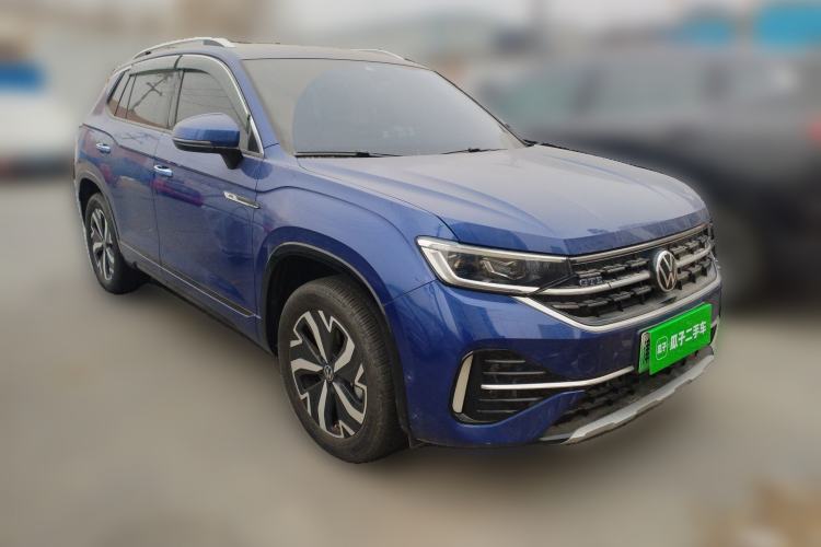 Used Volkswagen Tayron GTE Plug-in Hybrid 2023 280TSI Luxury Plus Advanced Edition Front Right 45 Deg
