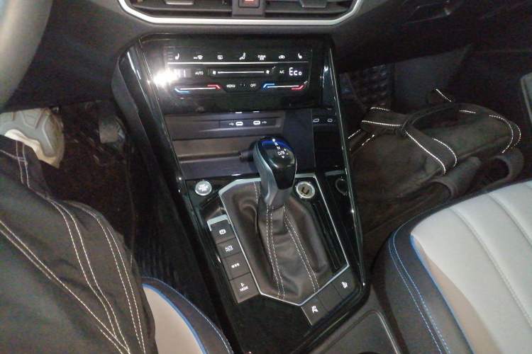 Used Volkswagen Tayron GTE Plug-in Hybrid 2023 280TSI Luxury Plus Advanced Edition Gear Lever