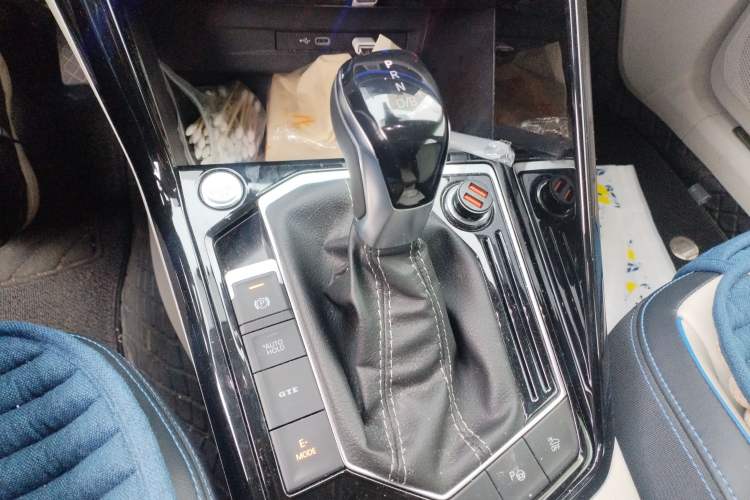 Used Volkswagen Tayron GTE Plug-in Hybrid 2023 280TSI Luxury Plus Advanced Edition Gear Lever