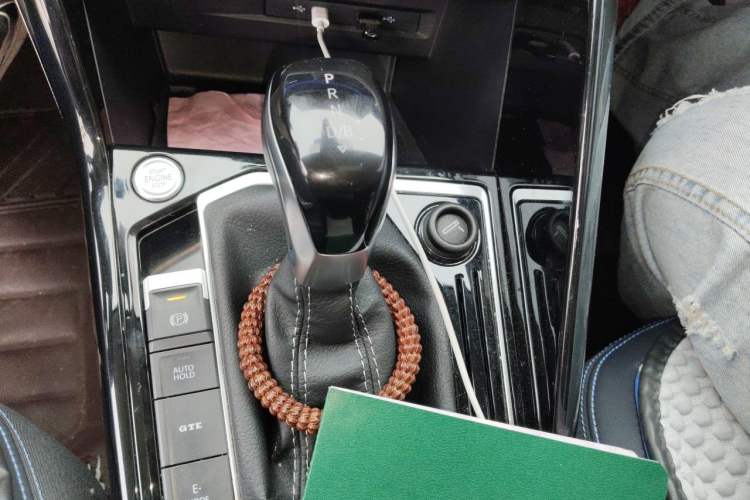 Used Volkswagen Tayron GTE Plug-in Hybrid 2023 280TSI Luxury Plus Advanced Edition Gear Lever