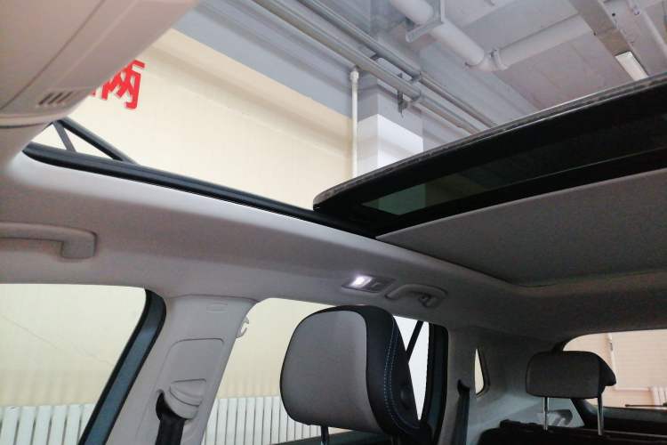 Used Volkswagen Tayron GTE Plug-in Hybrid 2023 280TSI Luxury Plus Advanced Edition Headliner