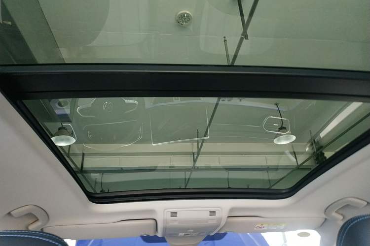 Used Volkswagen Tayron GTE Plug-in Hybrid 2023 280TSI Luxury Plus Advanced Edition Headliner