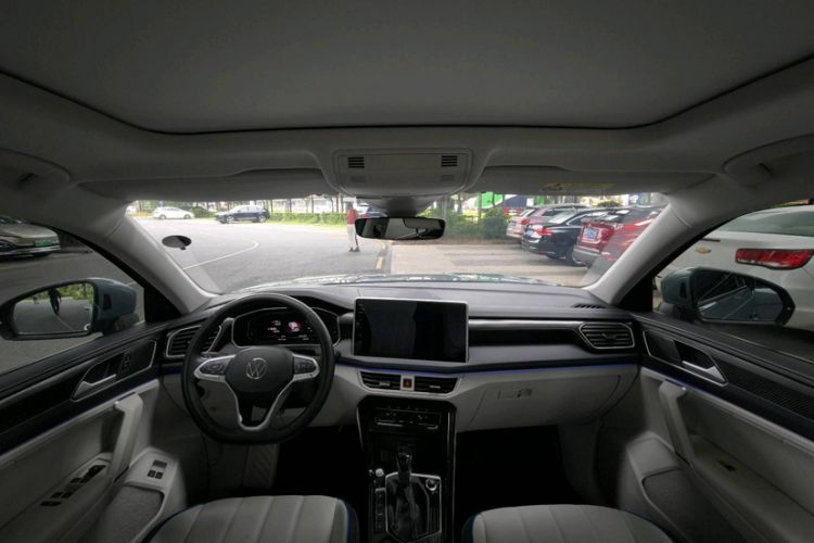 Used Volkswagen Tayron GTE Plug-in Hybrid 2023 280TSI Luxury Plus Advanced Edition Interior 2