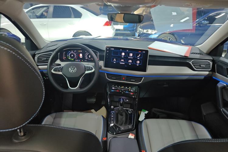 Used Volkswagen Tayron GTE Plug-in Hybrid 2023 280TSI Luxury Plus Advanced Edition Interior 2