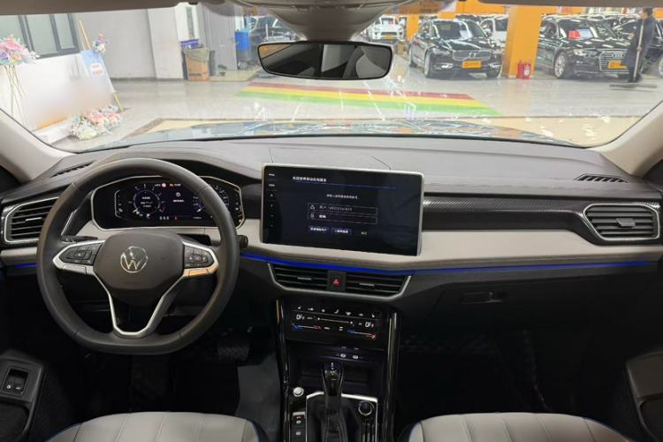 Used Volkswagen Tayron GTE Plug-in Hybrid 2023 280TSI Luxury Plus Advanced Edition Interior 3