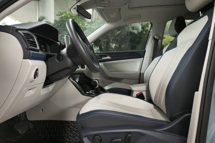 Used Volkswagen Tayron GTE Plug-in Hybrid 2023 280TSI Luxury Plus Advanced Edition Interior 4