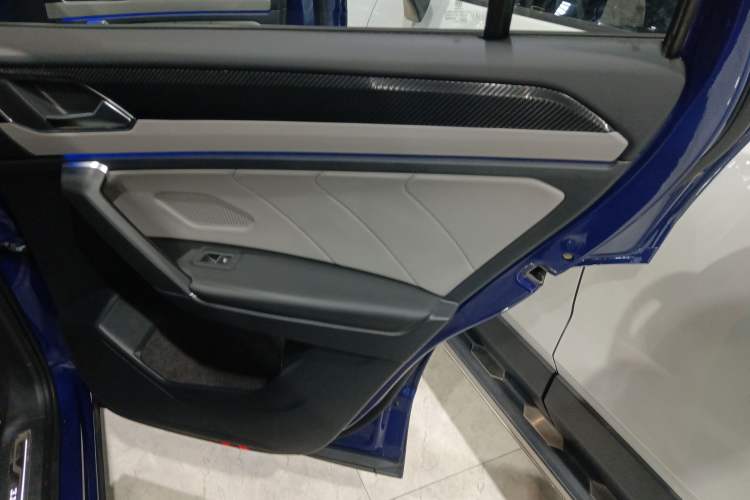 Used Volkswagen Tayron GTE Plug-in Hybrid 2023 280TSI Luxury Plus Advanced Edition Interior 6