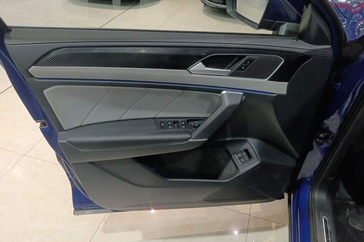 Used Volkswagen Tayron GTE Plug-in Hybrid 2023 280TSI Luxury Plus Advanced Edition Interior 7
