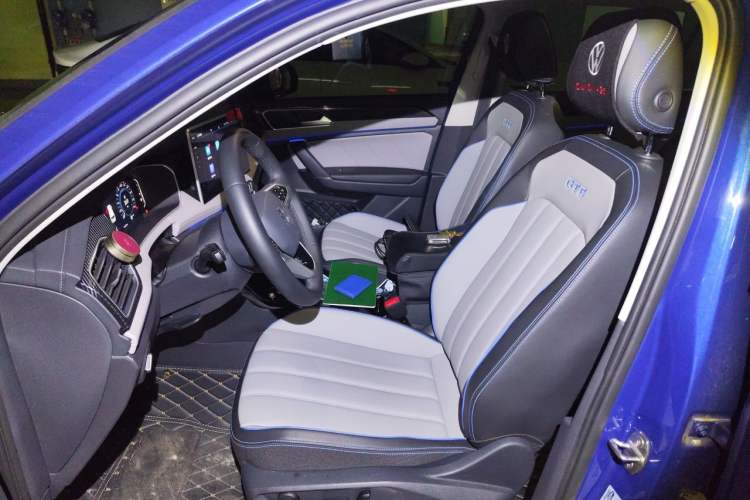 Used Volkswagen Tayron GTE Plug-in Hybrid 2023 280TSI Luxury Plus Advanced Edition Left Front Seat