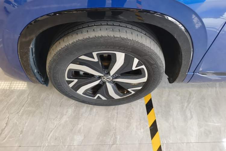 Used Volkswagen Tayron GTE Plug-in Hybrid 2023 280TSI Luxury Plus Advanced Edition Left Front Wheel Hub