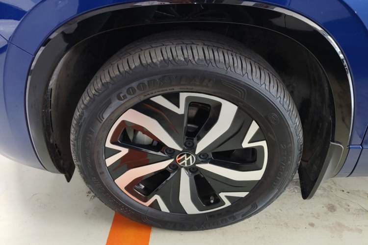 Used Volkswagen Tayron GTE Plug-in Hybrid 2023 280TSI Luxury Plus Advanced Edition Left Front Wheel Hub