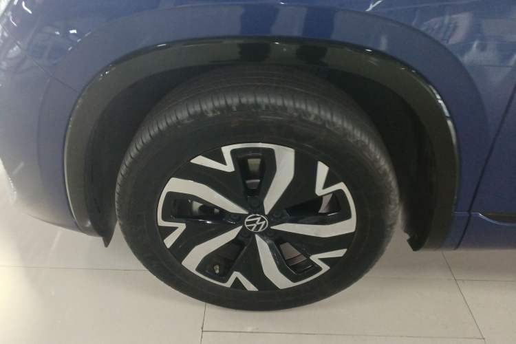 Used Volkswagen Tayron GTE Plug-in Hybrid 2023 280TSI Luxury Plus Advanced Edition Left Front Wheel Hub