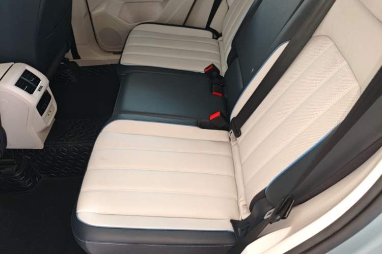 Used Volkswagen Tayron GTE Plug-in Hybrid 2023 280TSI Luxury Plus Advanced Edition Left Rear Seat