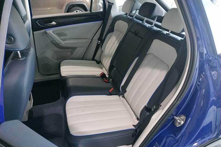 Used Volkswagen Tayron GTE Plug-in Hybrid 2023 280TSI Luxury Plus Advanced Edition Left Rear Seat