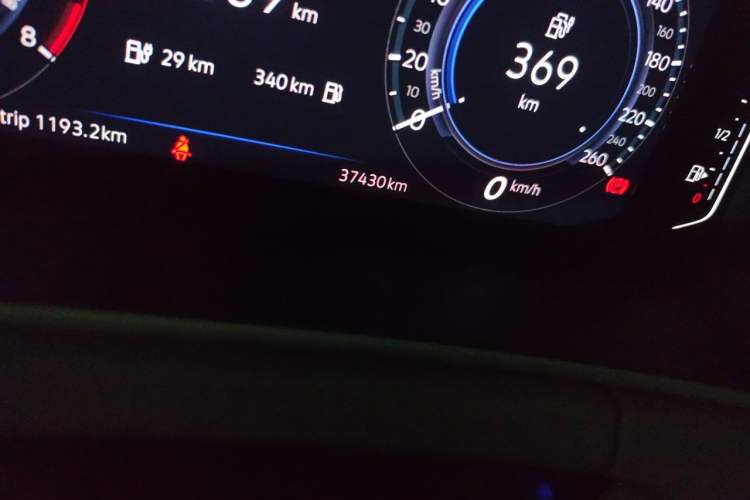 Used Volkswagen Tayron GTE Plug-in Hybrid 2023 280TSI Luxury Plus Advanced Edition Odometer Close Up