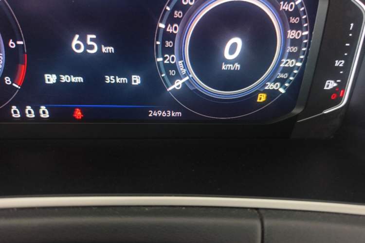 Used Volkswagen Tayron GTE Plug-in Hybrid 2023 280TSI Luxury Plus Advanced Edition Odometer Close Up