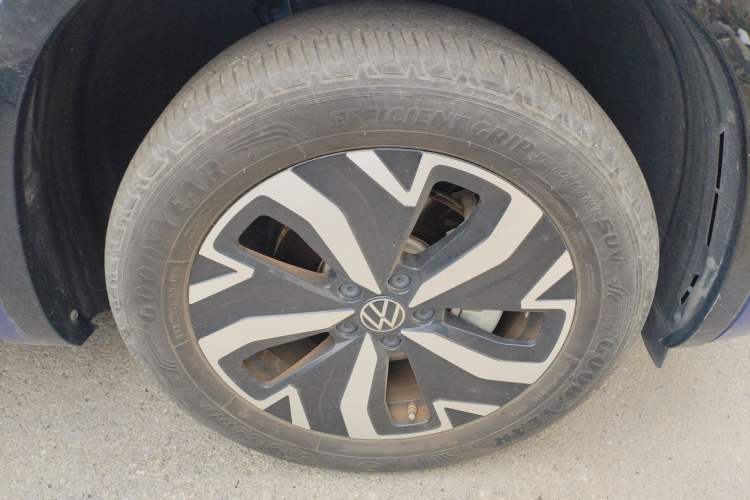 Used Volkswagen Tayron GTE Plug-in Hybrid 2023 280TSI Luxury Plus Advanced Edition Right Front Wheel Hub