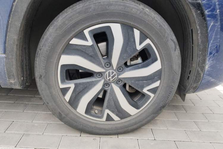 Used Volkswagen Tayron GTE Plug-in Hybrid 2023 280TSI Luxury Plus Advanced Edition Right Front Wheel Hub
