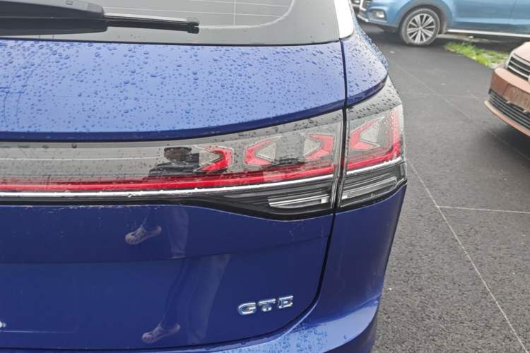 Used Volkswagen Tayron GTE Plug-in Hybrid 2023 280TSI Luxury Plus Advanced Edition Right Rear Taillight