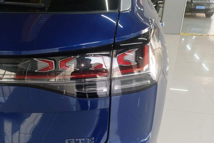Used Volkswagen Tayron GTE Plug-in Hybrid 2023 280TSI Luxury Plus Advanced Edition Right Rear Taillight