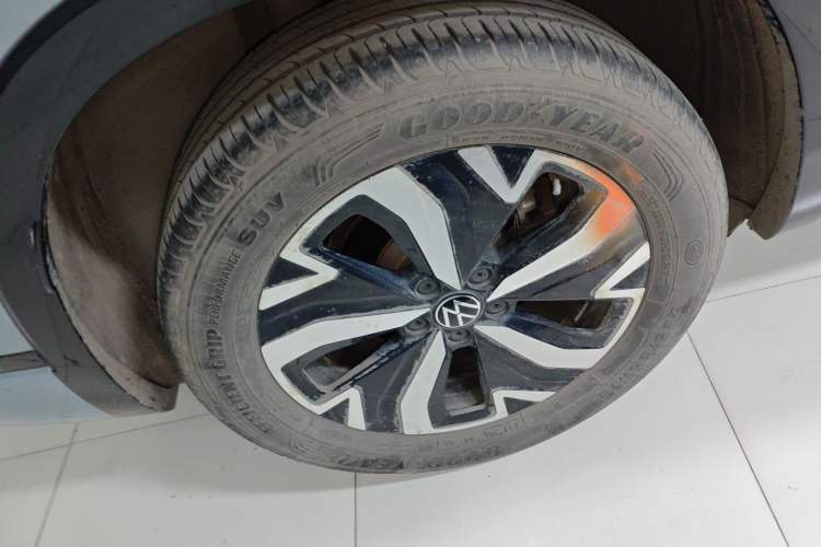 Used Volkswagen Tayron GTE Plug-in Hybrid 2023 280TSI Luxury Plus Advanced Edition Right Rear Wheel Hub