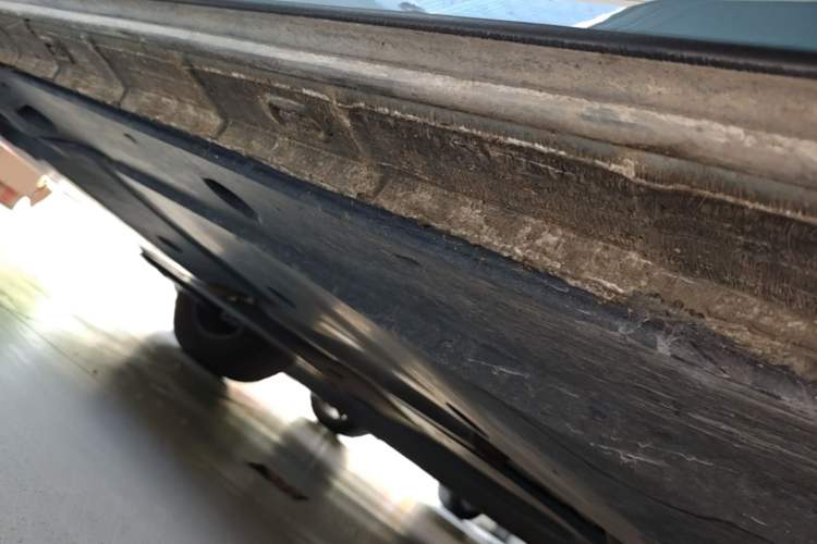 Used Volkswagen Tayron GTE Plug-in Hybrid 2023 280TSI Luxury Plus Advanced Edition Right Side Sill