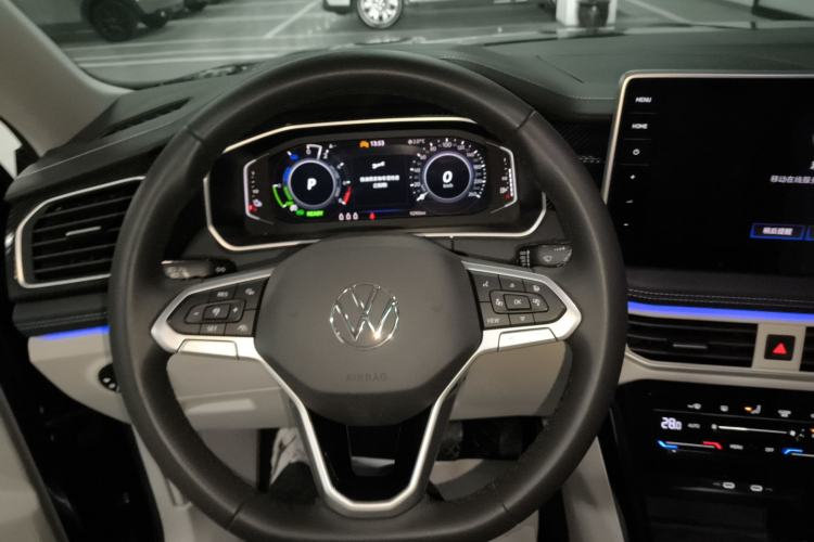 Used Volkswagen Tayron GTE Plug-in Hybrid 2023 280TSI Luxury Plus Advanced Edition Steering Wheel