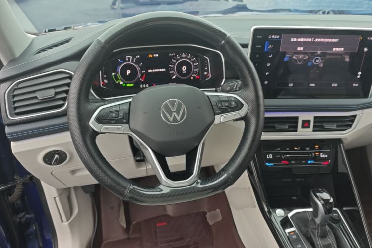 Used Volkswagen Tayron GTE Plug-in Hybrid 2023 280TSI Luxury Plus Advanced Edition Steering Wheel