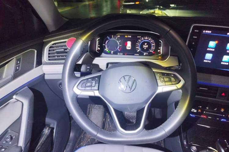 Used Volkswagen Tayron GTE Plug-in Hybrid 2023 280TSI Luxury Plus Advanced Edition Steering Wheel