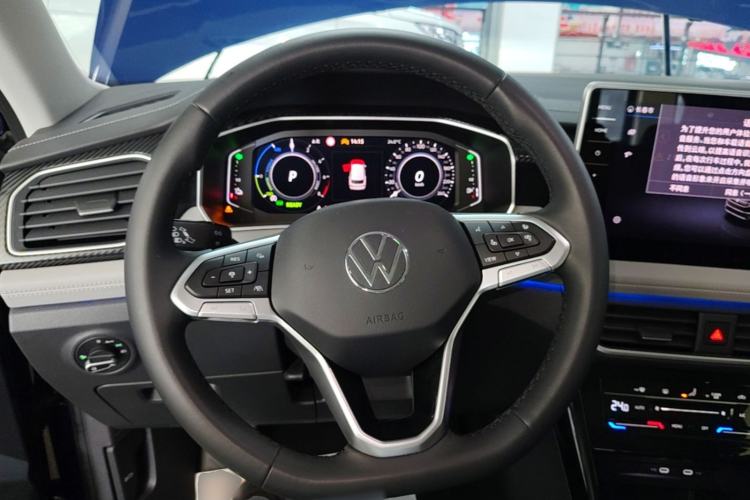 Used Volkswagen Tayron GTE Plug-in Hybrid 2023 280TSI Luxury Plus Advanced Edition Steering Wheel