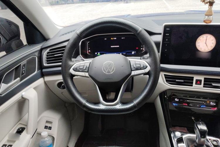 Used Volkswagen Tayron GTE Plug-in Hybrid 2023 280TSI Luxury Plus Advanced Edition Steering Wheel