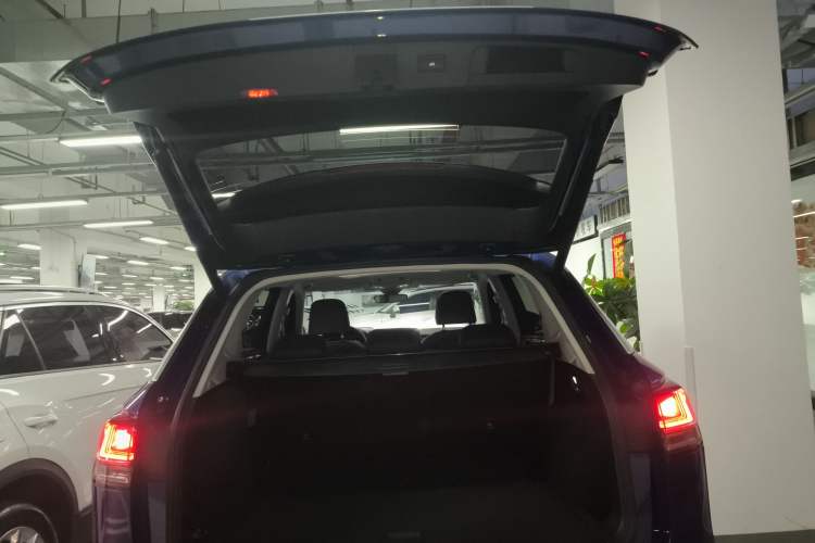 Used Volkswagen Tayron GTE Plug-in Hybrid 2023 280TSI Luxury Plus Advanced Edition Trunk