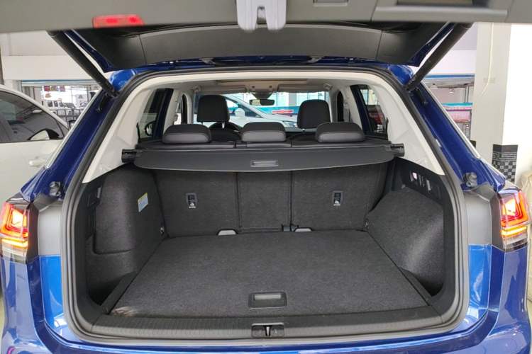 Used Volkswagen Tayron GTE Plug-in Hybrid 2023 280TSI Luxury Plus Advanced Edition Trunk