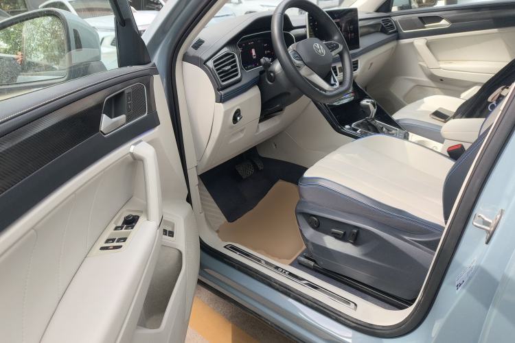 Used Volkswagen Tayron GTE Plug-in Hybrid 2023 280TSI Luxury Plus Advanced Edition Driver Seat